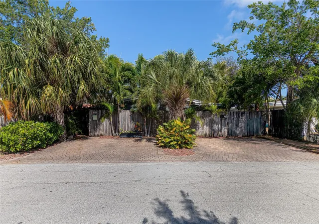 2nd image of 1009 Ne 23Rd Dr #1013 Ne 23 Dr, Wilton Manors, FL 33305 | MLS# F10554896