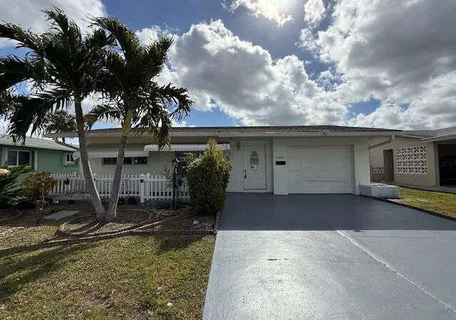 Homes for sale in Tamarac, FL | 5408 Nw 49th Ave, Tamarac, FL 33319 | MLS# R11166679