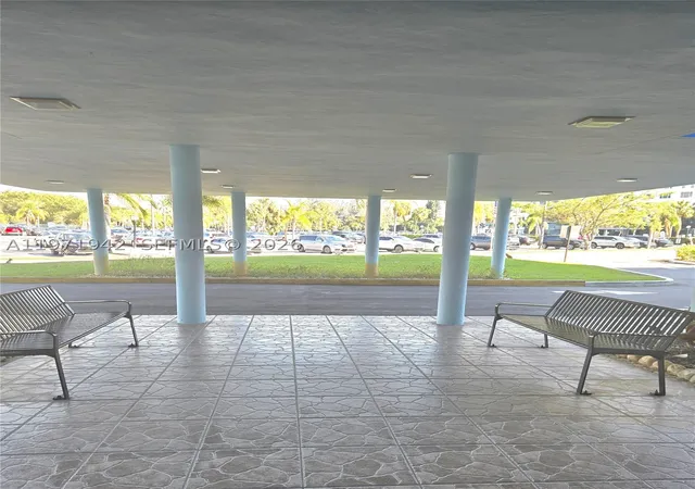 Homes for sale in Hollywood, FL | 4001 Hillcrest Dr #909, Hollywood, FL 33021 | MLS# A11971942