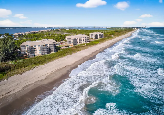 4th image of 2491 Ne Ocean Blvd #106, Stuart, FL 34996 | MLS# R11166722