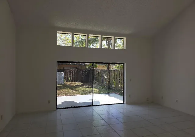 5th image of 7474 Nw 34Th St #7474, Lauderhill, FL 33319 | MLS# F10554994