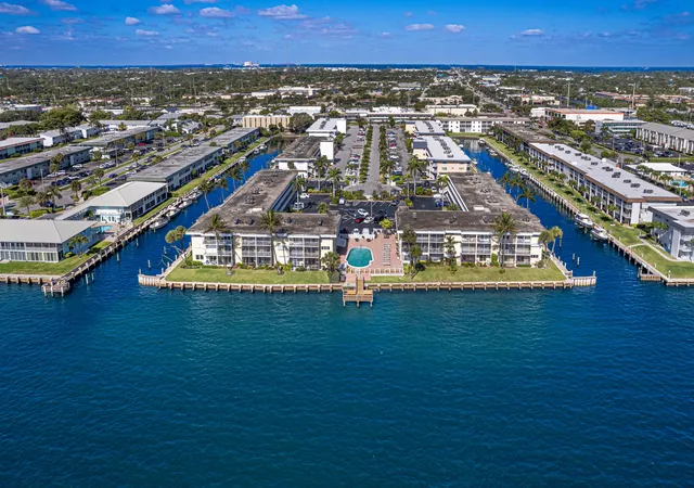 1st image of 101 Doolen Ct #207, North Palm Beach, FL 33408 | MLS# R11166843