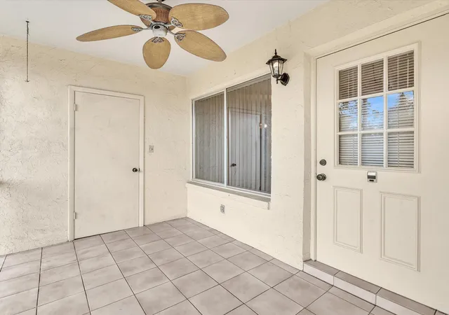 3rd image of 305 Knotty Pine Cir #A2, Greenacres, FL 33463 | MLS# F10554957