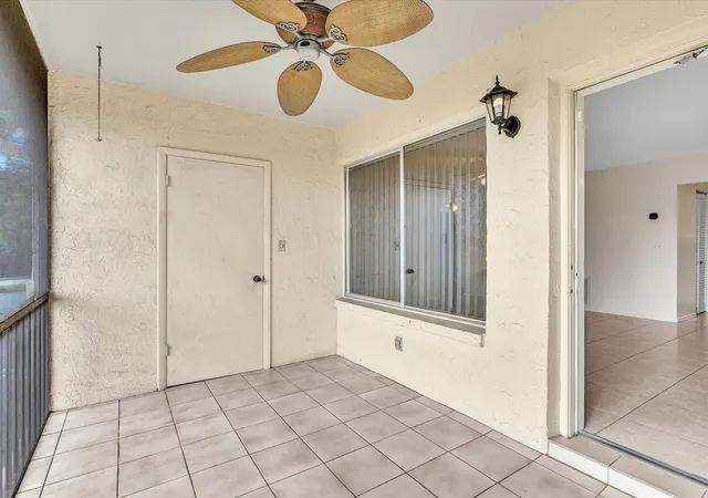4th image of 305 Knotty Pine Cir #A2, Greenacres, FL 33463 | MLS# F10554957
