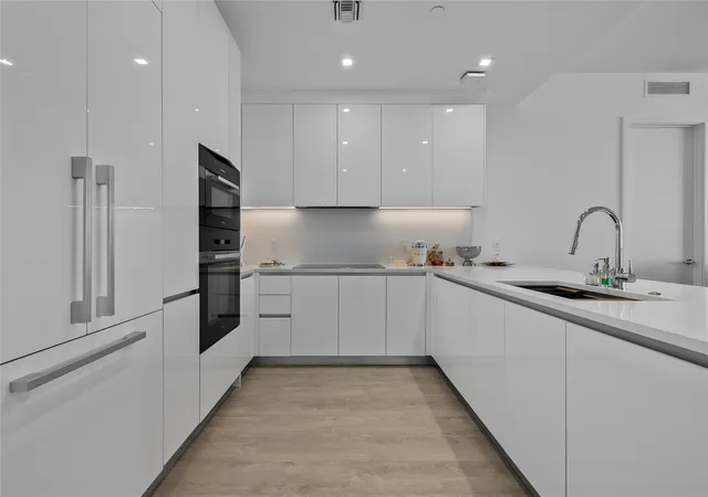 2nd image of 220 Lake Shore Dr #1417, Lake Park, FL 33403 | MLS# F10554913