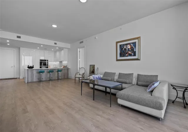 5th image of 220 Lake Shore Dr #1417, Lake Park, FL 33403 | MLS# F10554913