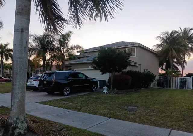 2nd image of 3745 Woodfield Ct, Coconut Creek, FL 33073 | MLS# R11166884