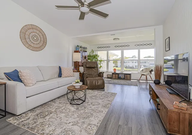 Homes for sale in Vero Beach, FL | 675 W Lake Jasmine Cir #206, Vero Beach, FL 32962 | MLS# R11166916