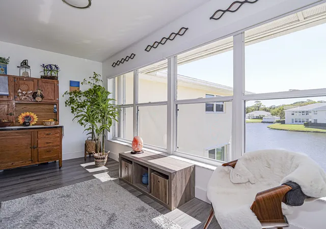 Homes for sale in Vero Beach, FL | 675 W Lake Jasmine Cir #206, Vero Beach, FL 32962 | MLS# R11166916