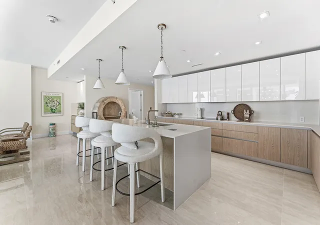 4th image of 3100 N Ocean Dr #1702p, Singer Island, FL 33404 | MLS# R11166997