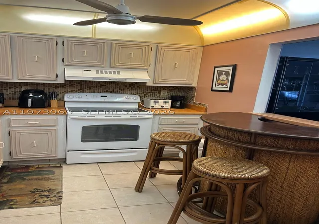 5th image of 3821 Environ Blvd #202, Lauderhill, FL 33319 | MLS# A11973063