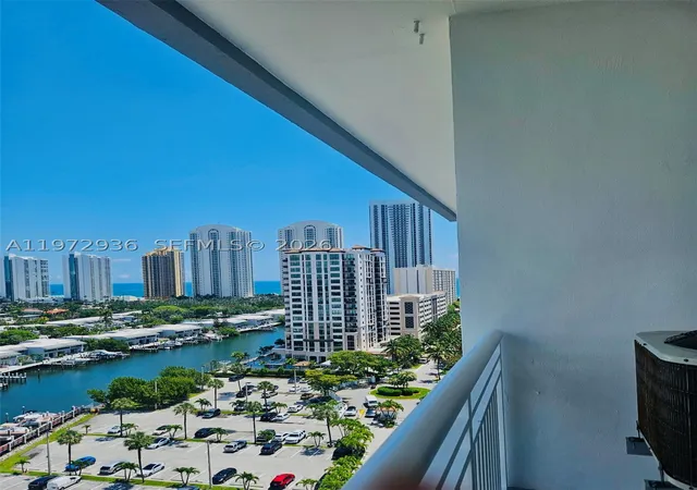 4th image of 400 Kings Point Dr #1624, Sunny Isles Beach, FL 33160 | MLS# A11972936
