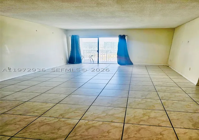 5th image of 400 Kings Point Dr #1624, Sunny Isles Beach, FL 33160 | MLS# A11972936
