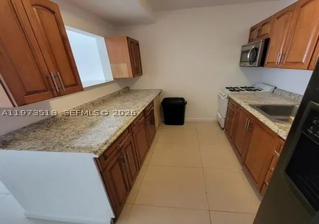 Photo 3 of Condo for sale at 1845 Pembroke Rd #3-22, Hollywood, FL 33020 | MLS# A11973518 | Listing updated on 2026-09-29