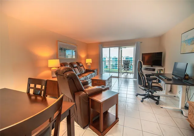 4th image of 131 Se 3Rd Ave #608, Dania Beach, FL 33004 | MLS# F10555232