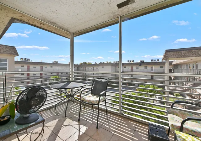 2nd image of 721 Lori Dr #313, Palm Springs, FL 33461 | MLS# R11167291