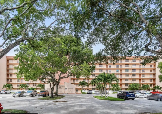 Homes for sale in Delray Beach, FL | 14623 Bonaire Blvd #605, Delray Beach, FL 33446 | MLS# R11167304