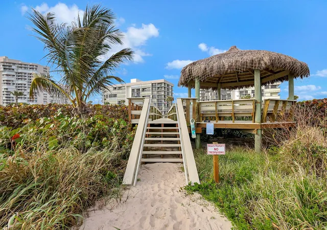 Homes for sale in Hutchinson Island, FL | 5055 N Hwy A1A #505, Hutchinson Island, FL 34949 | MLS# R11167329