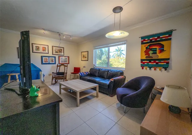4th image of 2430 Ne 135Th St #302, North Miami, FL 33181 | MLS# F10554012