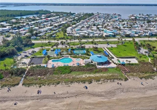 2nd image of 10725 S Ocean Dr, Jensen Beach, FL 34957 | MLS# R11167393