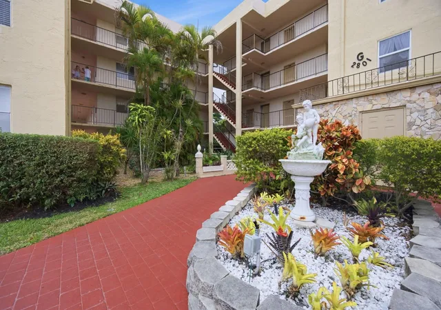 2nd image of 2801 Somerset Dr, Lauderdale Lakes, FL 33311