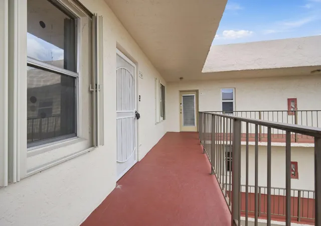 23rd image of 2801 Somerset Dr #401, Lauderdale Lakes, FL 33311 | MLS# F10555270