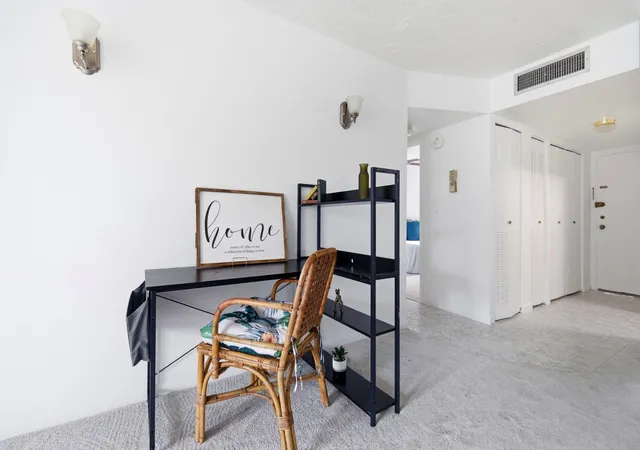 5th image of 2801 Somerset Dr #401, Lauderdale Lakes, FL 33311 | MLS# F10555270