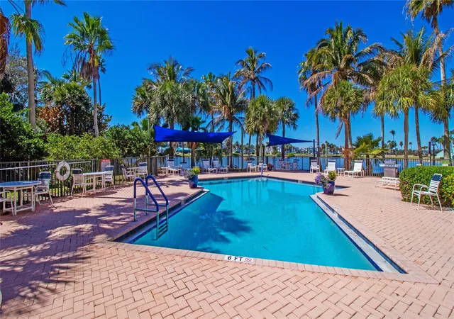 2nd image of 221 Ne Plantation Rd #213, Stuart, FL 34996 | MLS# F10555374