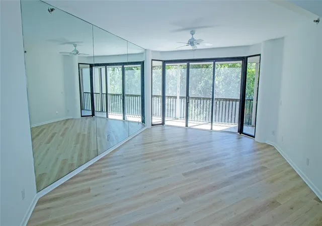 4th image of 221 Ne Plantation Rd #213, Stuart, FL 34996 | MLS# F10555374