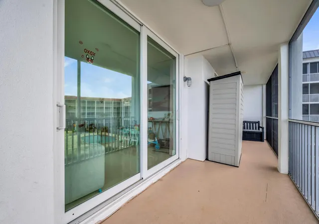 23rd image of 100 Paradise Harbour Blvd #304, North Palm Beach, FL 33408 | MLS# R11167637