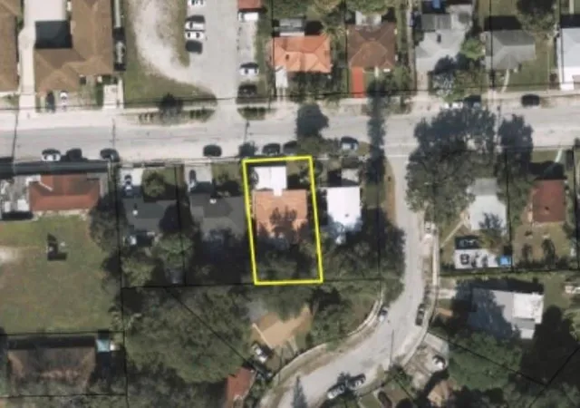 2nd image of 154 Nw 67th St, Miami, FL 33150 | MLS# F10554383