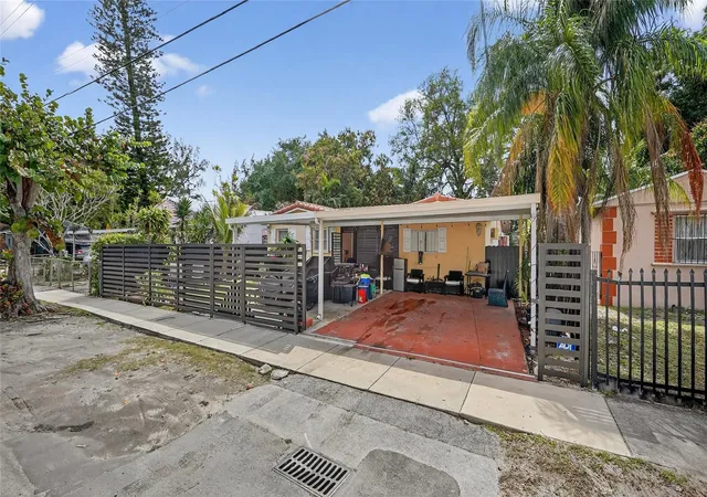 4th image of 154 Nw 67Th St, Miami, FL 33150 | MLS# F10554383