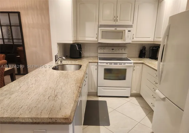 Listing Photo 5 - Condo for sale in building located at 5101 Nw 34Th St, Lauderdale Lakes, FL 33319 - Unit #101