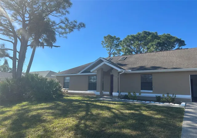 2nd image of 813 Seven Gables Cir, Palm Bay, FL 32909 | MLS# F10555576