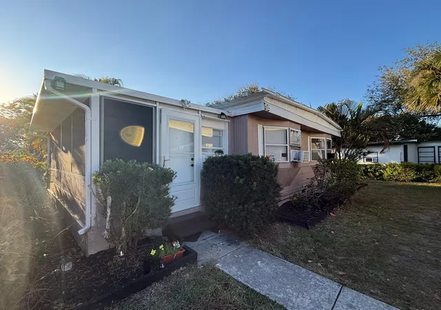 Homes for sale in Palm Beach Gardens, FL | 2555 Pga Blvd #137, Palm Beach Gardens, FL 33410 | MLS# R11167864