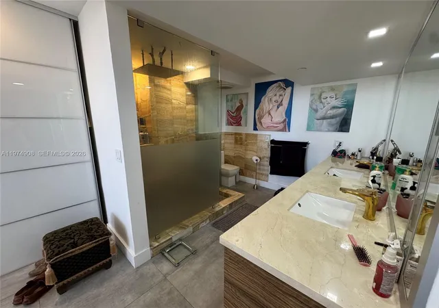 20th image of 19355 Turnberry Way #23C, Miami, FL 33180 | MLS# A11974908