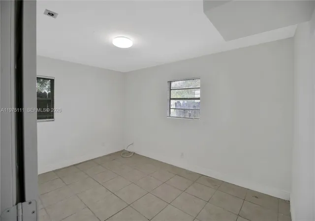 5th image of 1160 W 26 Th Ct, Riviera Beach, FL 33404 | MLS# A11975111