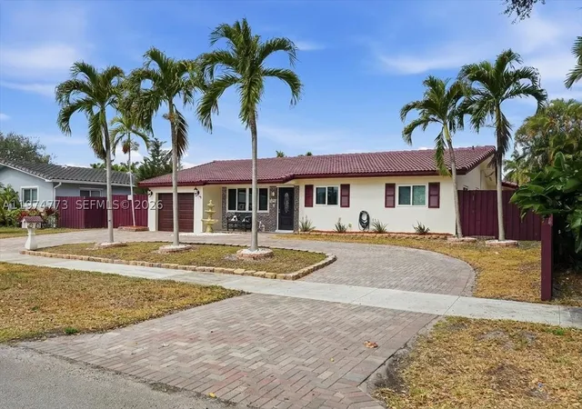 Photo 3 of Single family home for sale at 4925 Tyler St, Hollywood, FL 33021 | MLS# A11974773 | Listing updated on 2026-10-05