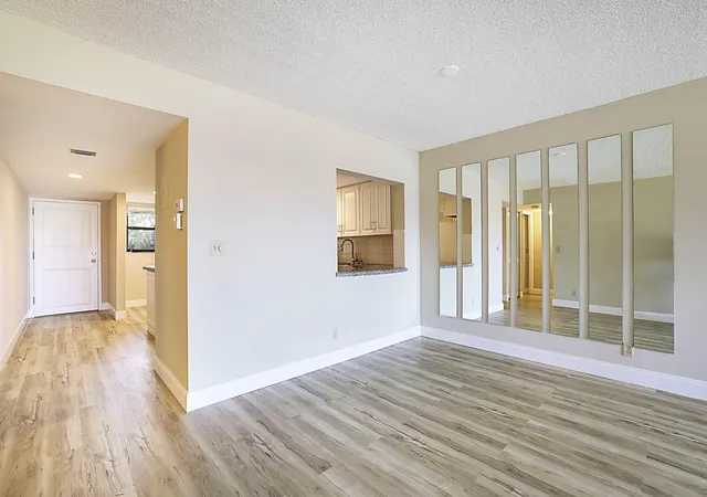 Homes for sale in North Palm Beach, FL | 1036 Us Hwy 1 #216, North Palm Beach, FL 33408 | MLS# R11168066