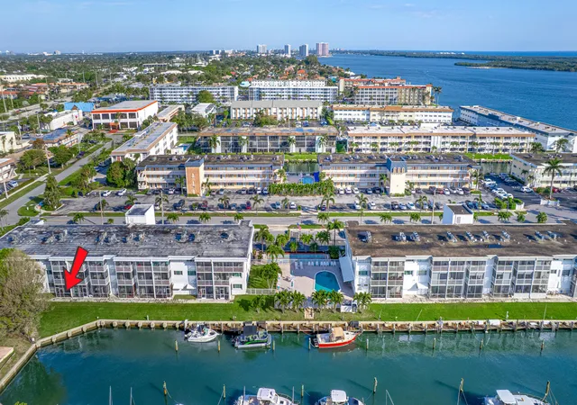 1st image of 130 Doolen Ct #108, North Palm Beach, FL 33408 | MLS# R11168082