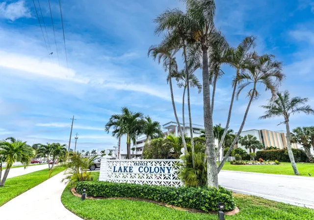 3rd image of 130 Doolen Ct, South Palm Beach, FL 33408