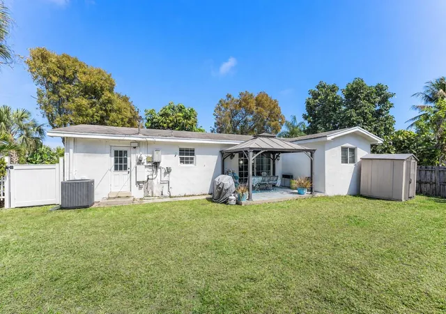 26th image of 102 Ne 22nd St, Delray Beach, FL 33444 | MLS# R11168090