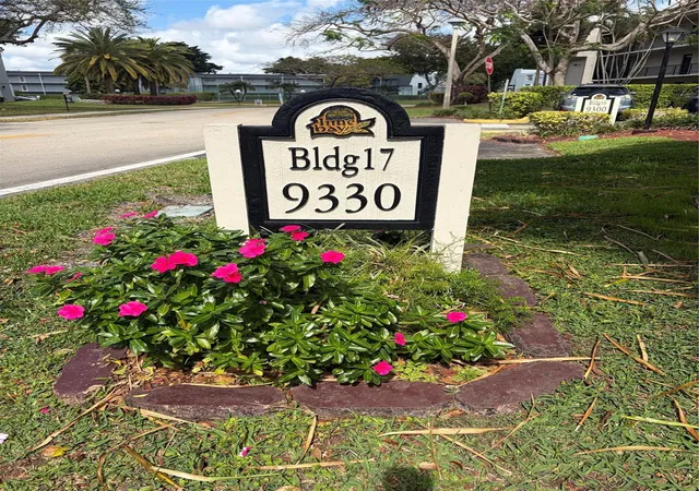 Homes for sale in Tamarac, FL | 9330 Lime Bay Boulevard, Tamarac, FL 33321 | Houzeo