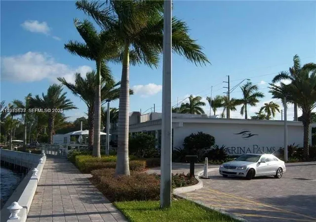 3rd image of 17301 Biscayne Blvd#48, North Miami Beach, FL 33160 | MLS# A11975638