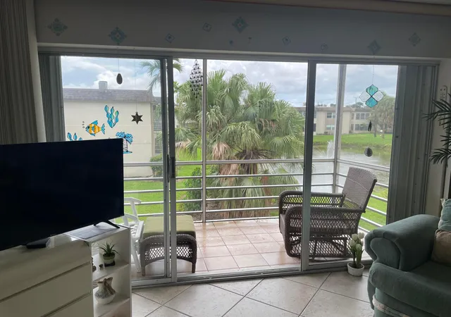 2nd image of 506 Davis Rd #78, Palm Springs, FL 33461 | MLS# R11168237