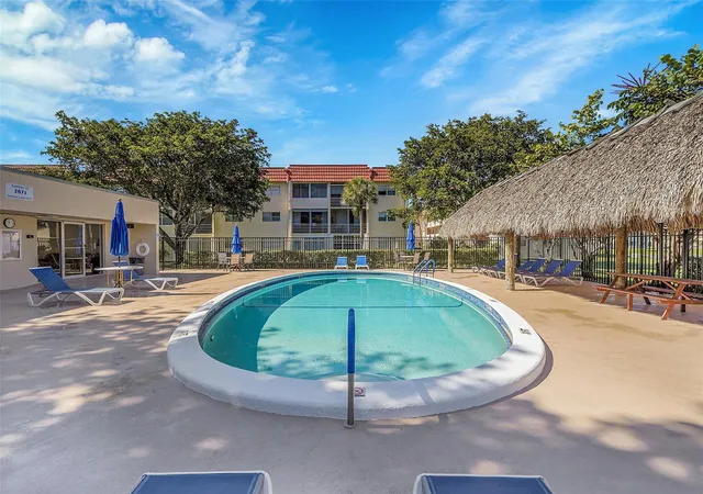 Homes for sale in Fort Lauderdale, FL | 8040 N Sunrise Lakes Drive, Fort Lauderdale, FL 33322 | Houzeo
