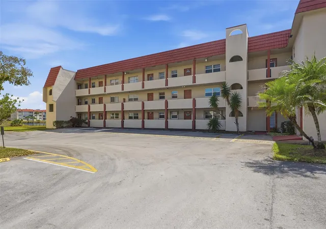 Homes for sale in Fort Lauderdale, FL | 8040 N Sunrise Lakes Dr #303, Fort Lauderdale, FL 33322 | MLS# F10554300