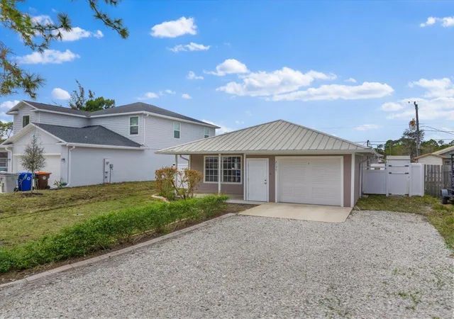 Homes for sale in Vero Beach, FL | 2135 87Th Ave, Vero Beach, FL 32966 | MLS# R11168301