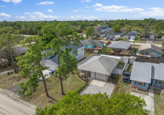 Homes for sale in Vero Beach, FL | 2135 87Th Ave, Vero Beach, FL 32966 | MLS# R11168301