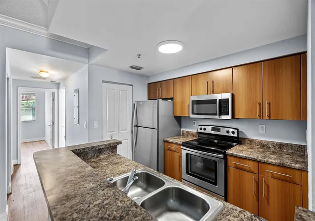 Homes for sale in Coral Springs, FL | 5880 W Sample Rd #307, Coral Springs, FL 33067 | MLS# F10555749